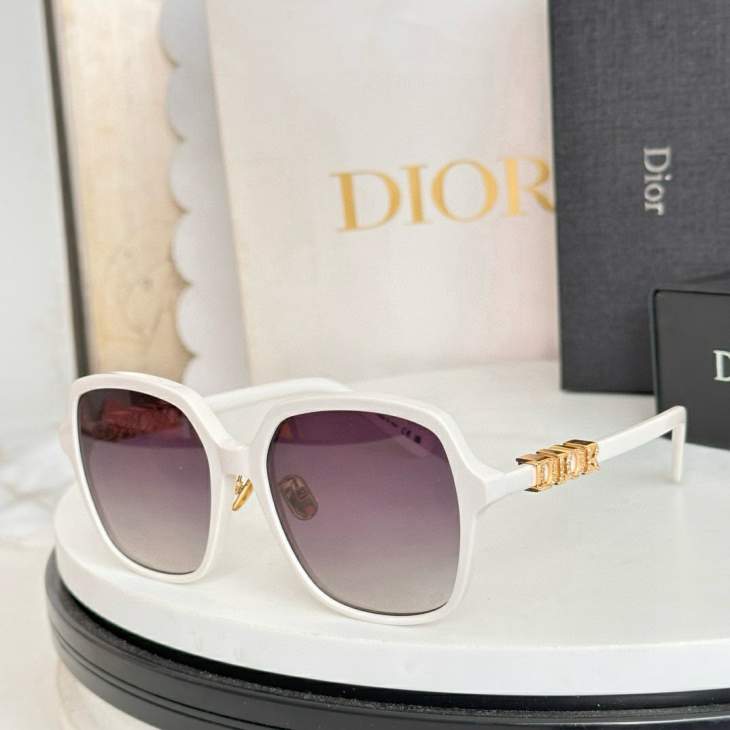 Picture of Dior Sunglasses _SKUfw79480088fw